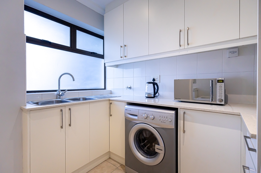 1 Bedroom Property for Sale in Sea Point Western Cape